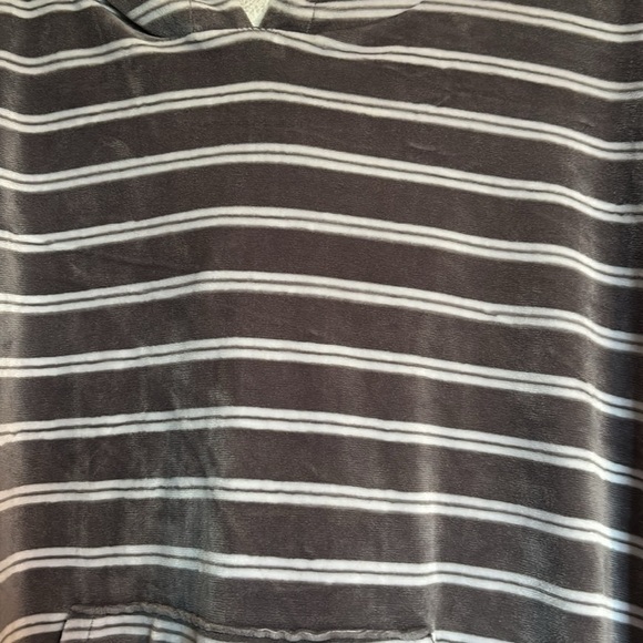 American Eagle women’s gray and white striped velour hoodie sweatshirt size XL - Picture 3 of 9
